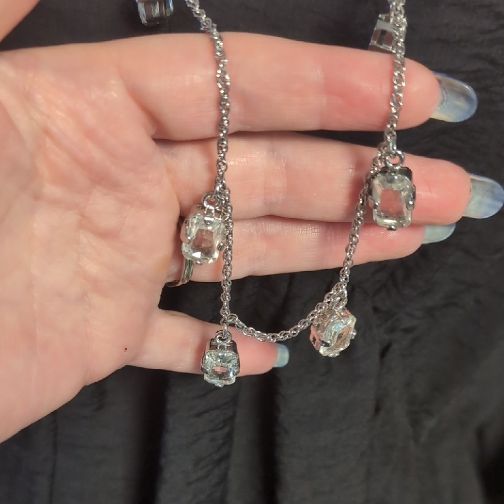 Ann Taylor Crystal Drop Necklace - Picture 5 of 9